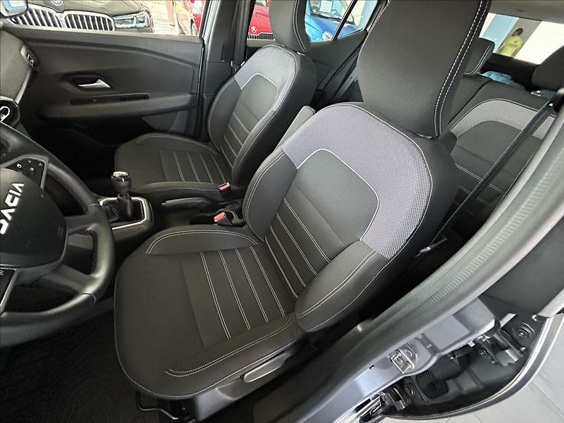 Dacia Sandero 1,0   ČR,1.MAJITEL,ZÁRUKA 3/20 - fotka 23 z 27