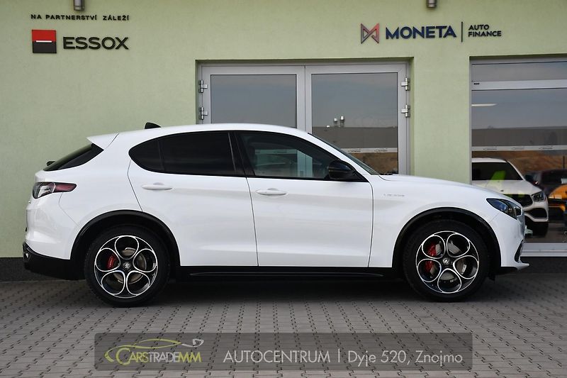 Alfa Romeo Stelvio 2.2 Diesel 16V 154kW Veloce Q4 - fotka 6 z 44