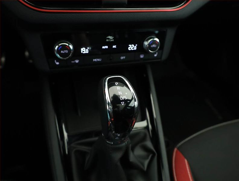 Škoda Kamiq (2023) Monte Carlo 1.0 TSI - fotka 15 z 21
