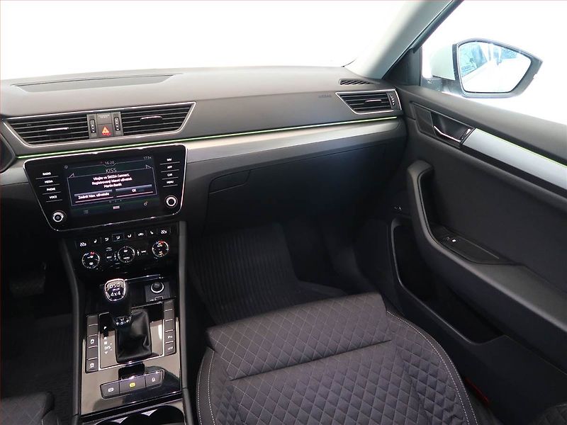 Škoda Superb (2018) Style Plus 2.0 TDI, 4X4 - fotka 8 z 12