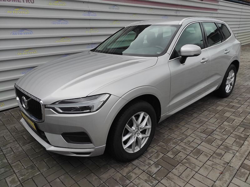 Volvo XC60 2,0 D3 Drive-E, Momentum Pro - fotka 4 z 41