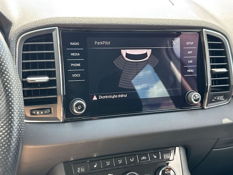 Škoda Karoq (2020) 2.0 TDI Ambition - fotka 17 z 31