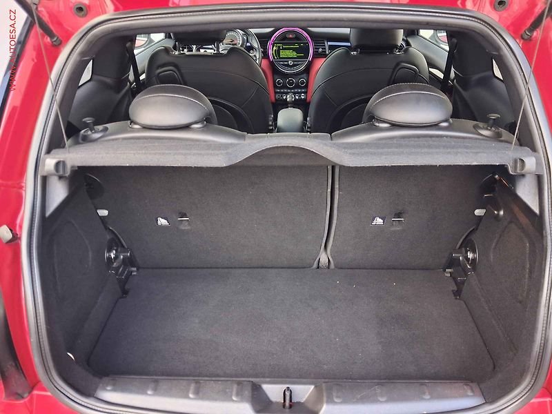 Mini Cooper S (2018) 2.0 i, AT, kůže, panor - fotka 7 z 16