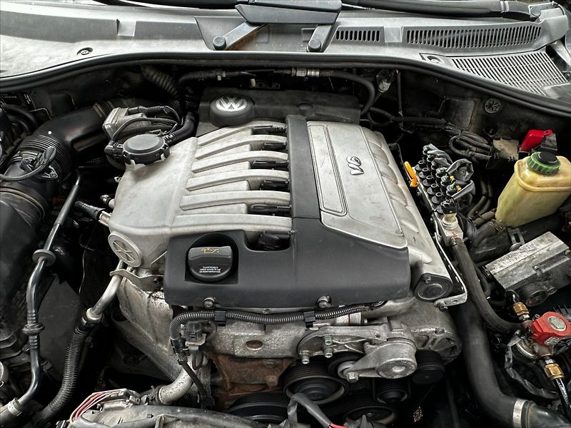 Volkswagen Touareg 3,2 V6 177kW-4X4-LPG - fotka 34 z 36