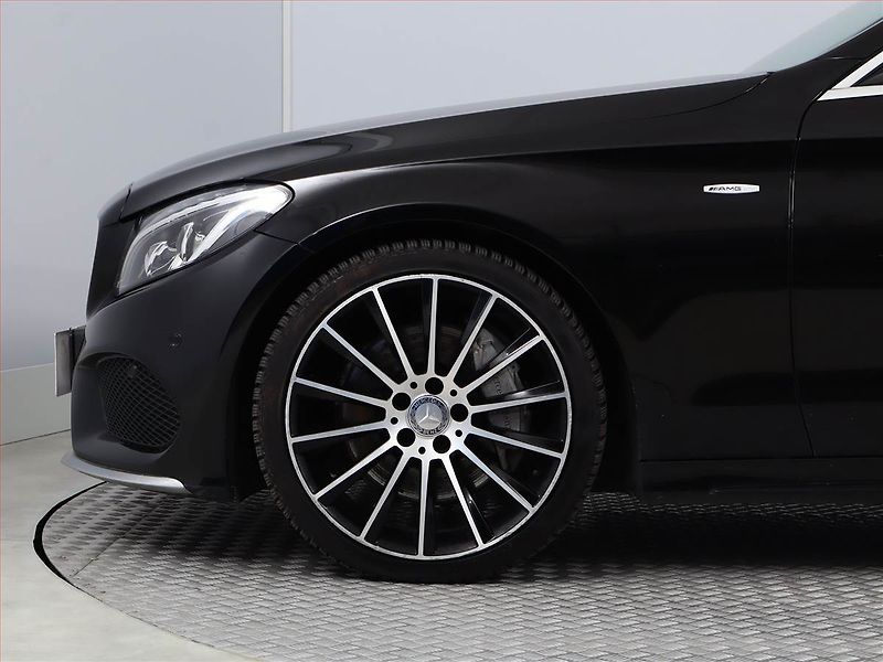 Mercedes-Benz Třídy C (2015) AMG Style C 300 h, Automat - fotka 13 z 20