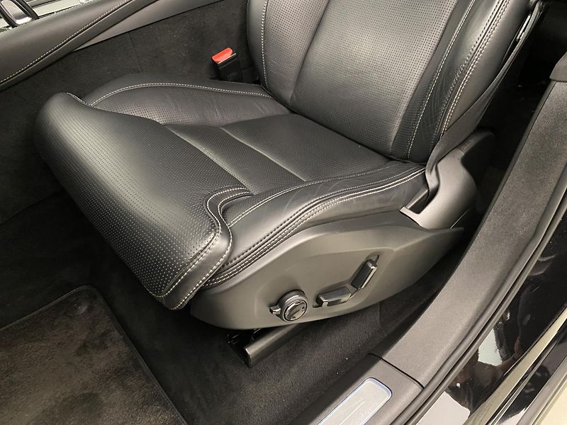 Volvo XC90 T8 AWD RECHARGE R-DESIGN 7míst - fotka 25 z 54