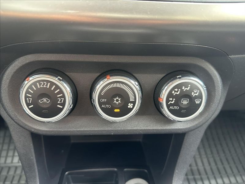 Mitsubishi Lancer 1,6 1.majitel - fotka 17 z 22