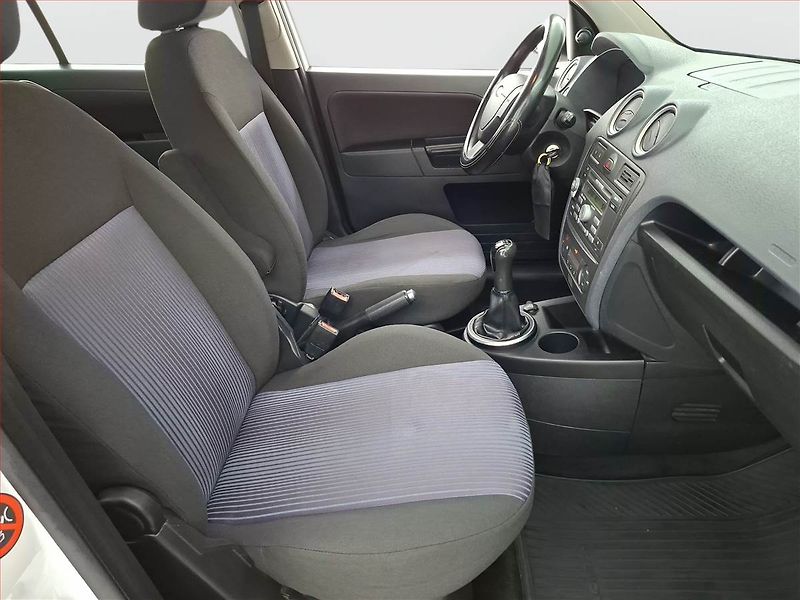 Ford Fusion (2008) 1.4, nová STK, jezdí skvěle - fotka 9 z 13