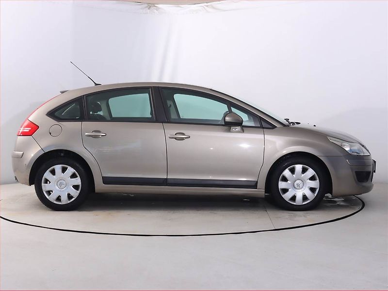 Citroën C4 (2010) 1.4 16V, Serv.kniha, po STK - fotka 6 z 14