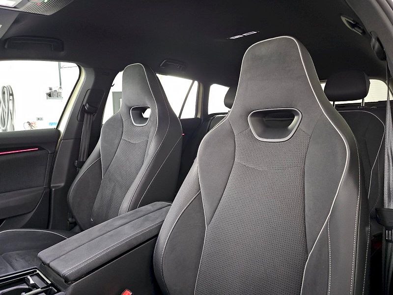Škoda Superb (2025) 2.0TSi 195kW 4X4 SPORTLINE WEB - fotka 31 z 35