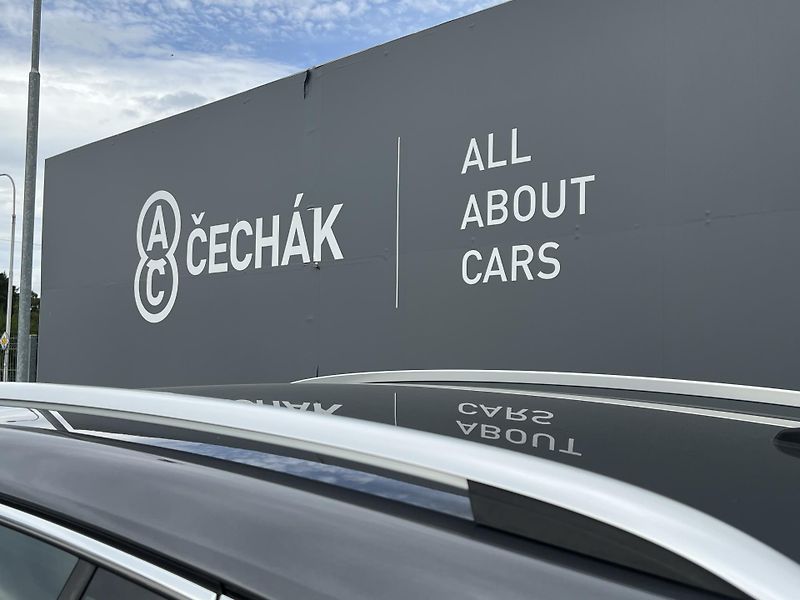 Volkswagen Golf Sportsvan (2018) 1,6TDi 85kW HIGHLINE - tažné - fotka 38 z 39