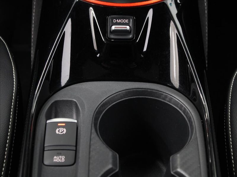 Nissan Juke 1,0 DIG-T 114k.AT N-Design - fotka 14 z 23