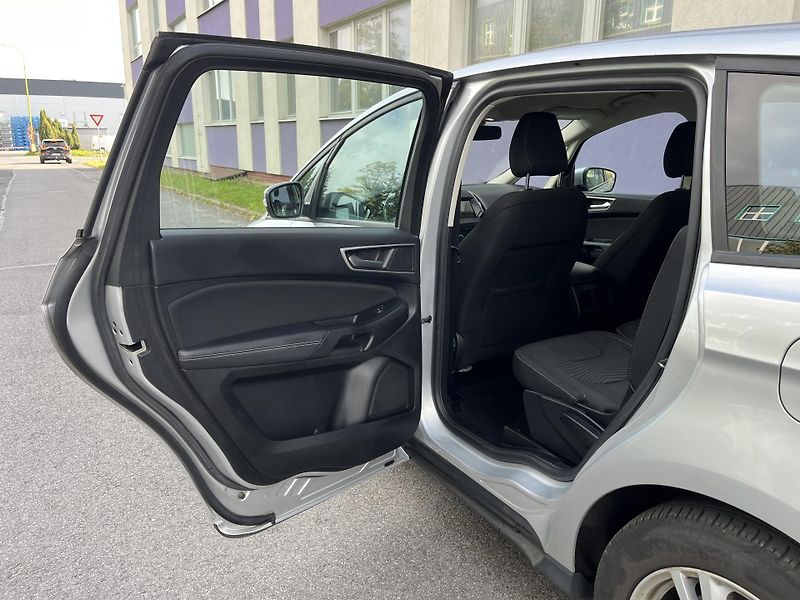 Ford S-MAX 2,0 TDCI /Trend + / servis.kn. - fotka 14 z 36