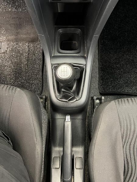 Suzuki Swift 1.2l 69 kW - fotka 14 z 18
