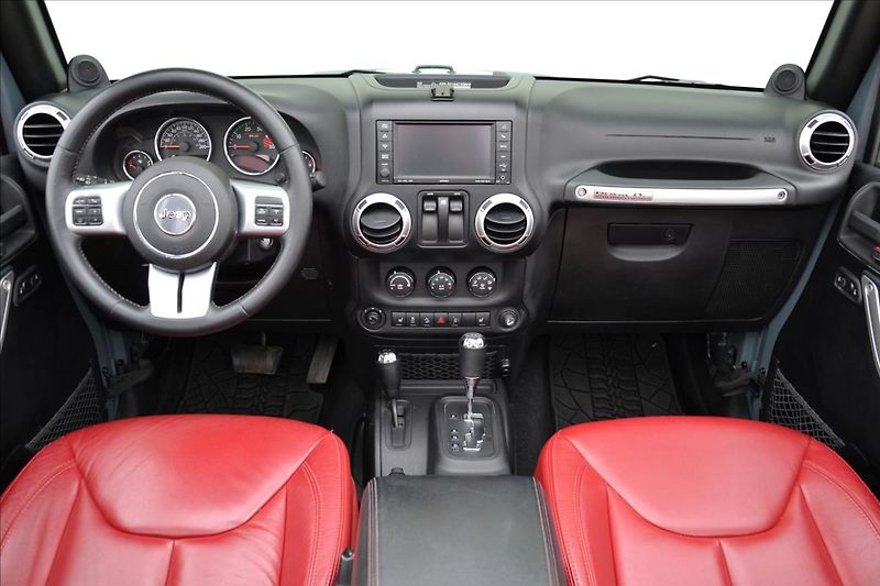 Jeep Wrangler 2.8 CRD/10th-Anniversary/CZ - fotka 27 z 49