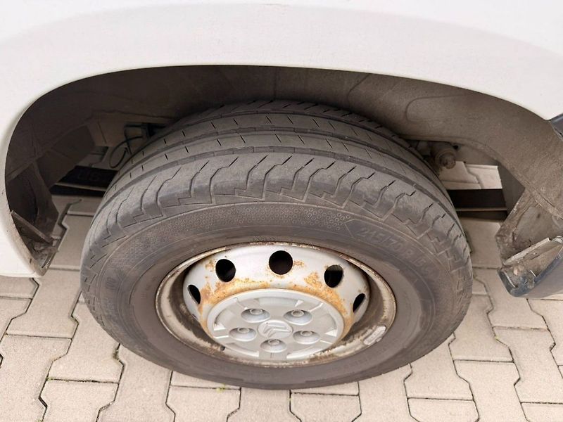 Citroën Jumper Maxi 2,2 MTJ 140k 6°MT Van 3,5 - fotka 9 z 17