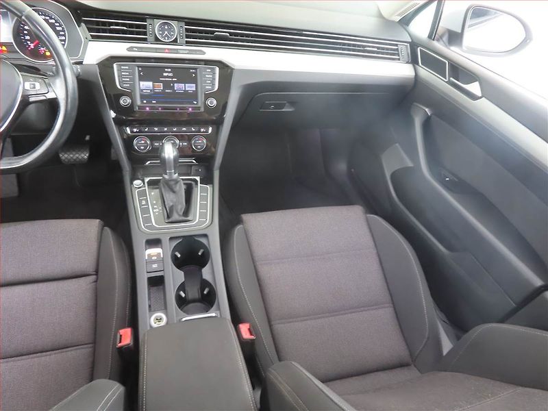 Volkswagen Passat (2016) Comfortline 2.0 TDI, Automat - fotka 8 z 22