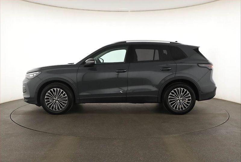 Volkswagen Tiguan (2025) 1.5 eTSI - fotka 3 z 20