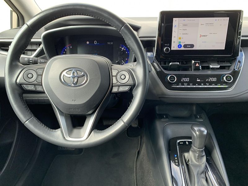 Toyota Corolla SD COMFORT TECH STYLE 1.5 VVTi - fotka 16 z 28