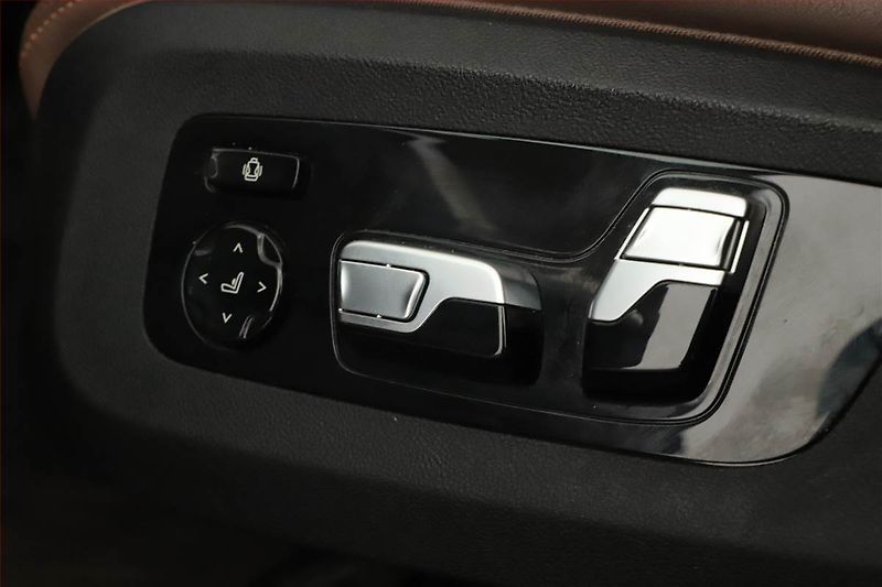 BMW X7 (2022) xDrive40d - fotka 23 z 30