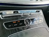 Mercedes-Benz Třídy E (2019) 200D AMG - náhled 23