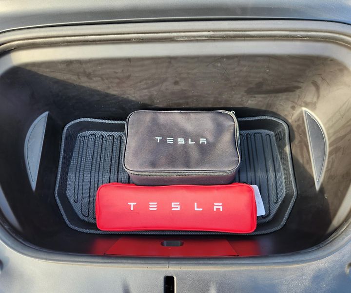 Tesla Model Y (2021) TEPELKO*ZÁRUKA*TAŽNÉ*AWD* - fotka 44 z 45