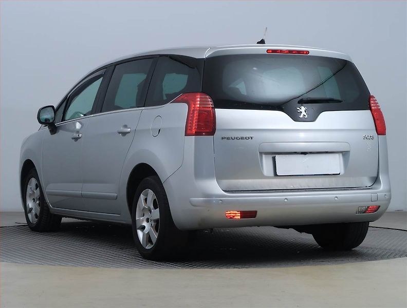 Peugeot 5008 (2010) 1.6 HDi, nová STK - fotka 4 z 15