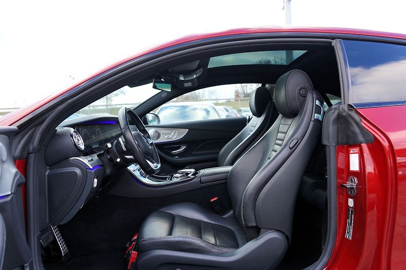 Mercedes-Benz Třídy E E 400 AMG 4Matic+,Burmester - fotka 21 z 43