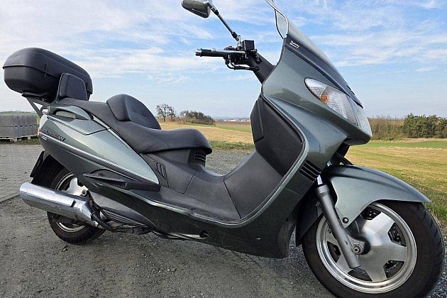 Suzuki Burgman 400 pořídíte za 30 tisíc korun., zdroj: Foto: se svolením EuroCycles