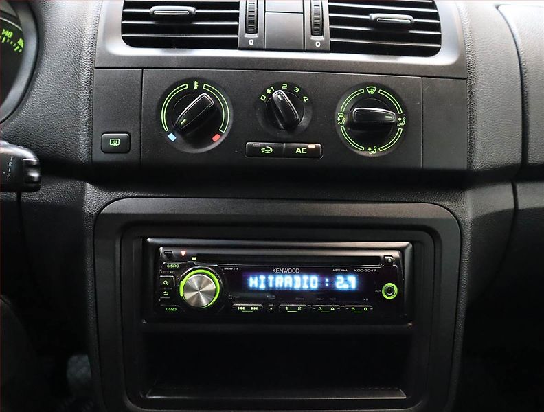 Škoda Fabia (2010) 1.2 12V - fotka 12 z 16
