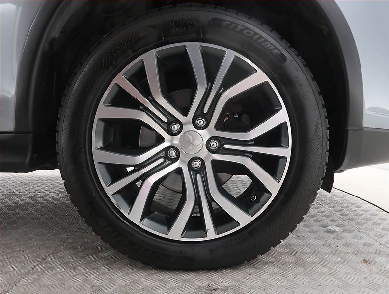 Mitsubishi ASX (2017) 2.2 DI-D, 4X4, Automat - fotka 15 z 19