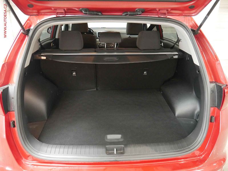 Kia Sportage (2017) 1.6 GDI, ČR, Navi, LED, AC - fotka 7 z 22