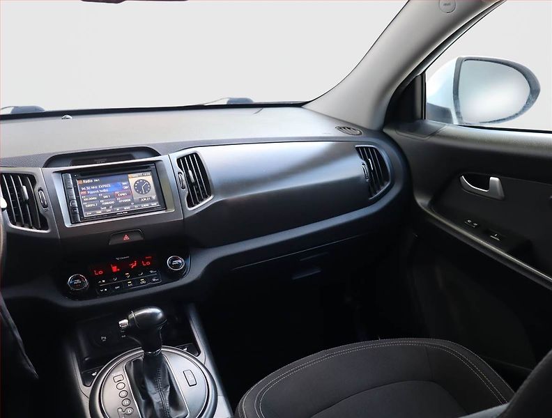 Kia Sportage (2011) Gold 2.0 CRDi, 4X4, Automat - fotka 8 z 17