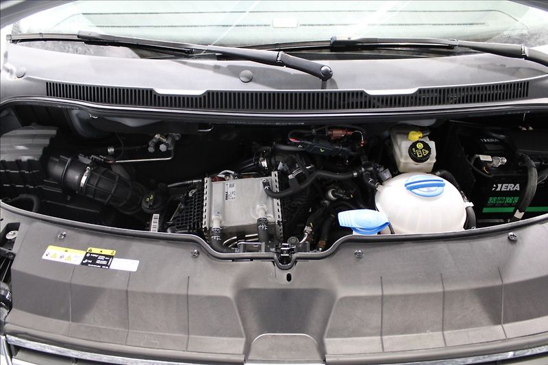 Volkswagen Caravelle 2,0 TDI 110kW DSG Comfortline - fotka 6 z 32