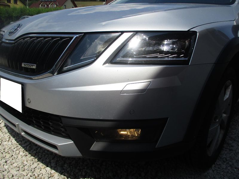 Škoda Octavia 2.0 TDi SCOUT 1.MAJ ČR - fotka 40 z 46