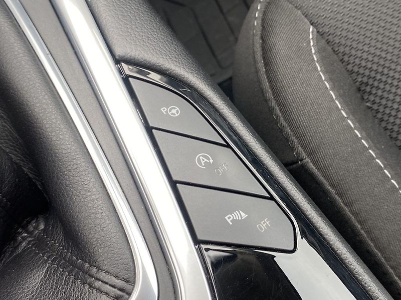 Ford S-MAX 2.0TDCi, ČR-1m, navi, +kola - fotka 29 z 35