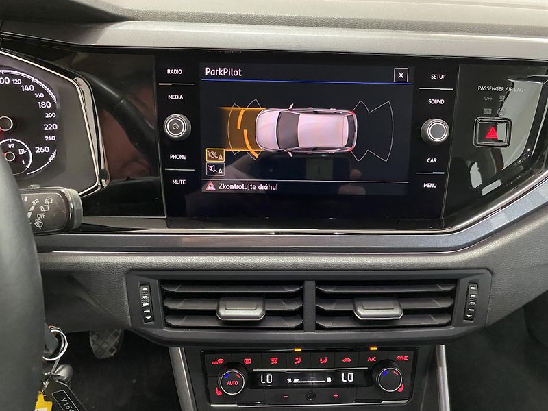 Volkswagen Polo 1.0 TSi ČR 1.MAJ. REZERVACE  - fotka 24 z 25