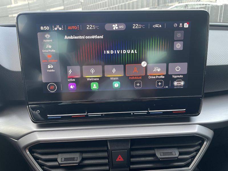 Seat Leon (2021) 1.5 TSI 110 kW DSG FR - fotka 22 z 47