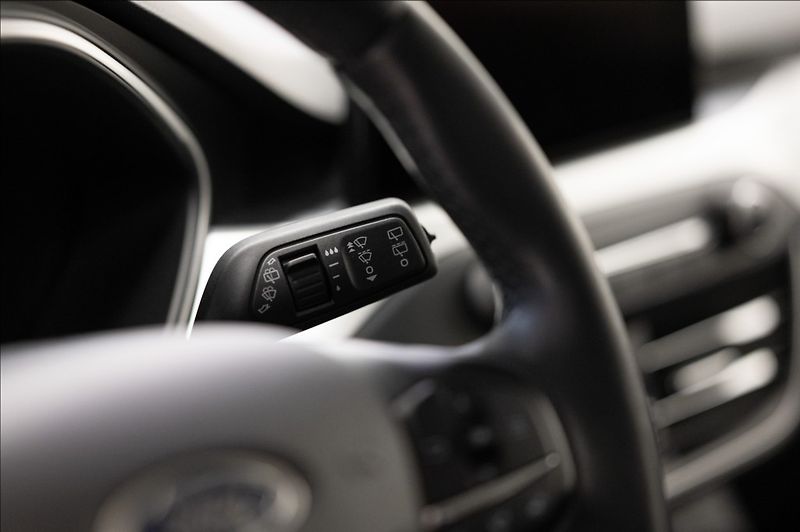 Ford Focus 1,5 TDCi NAVI VÝHŘEV VOLANTU - fotka 10 z 23