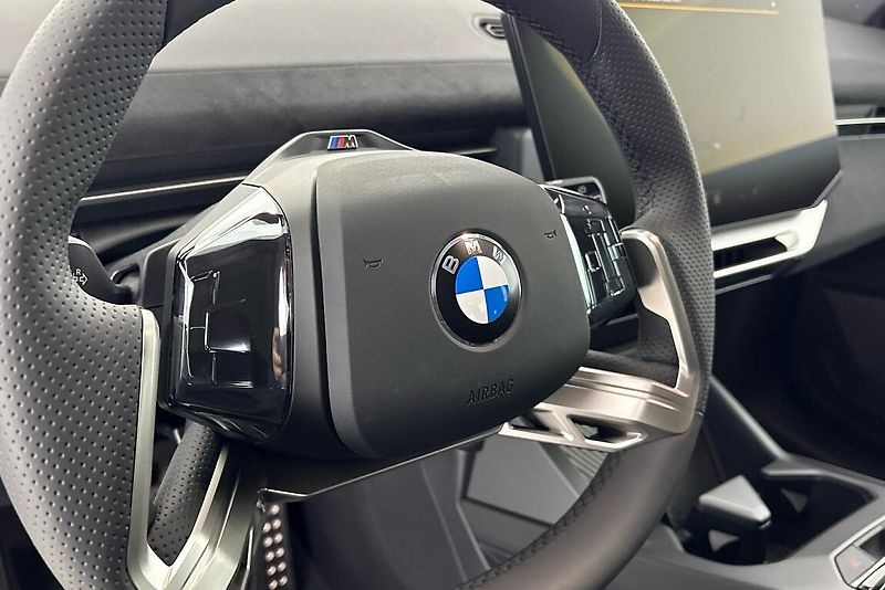 BMW iX3 50 xDrive - fotka 23 z 26