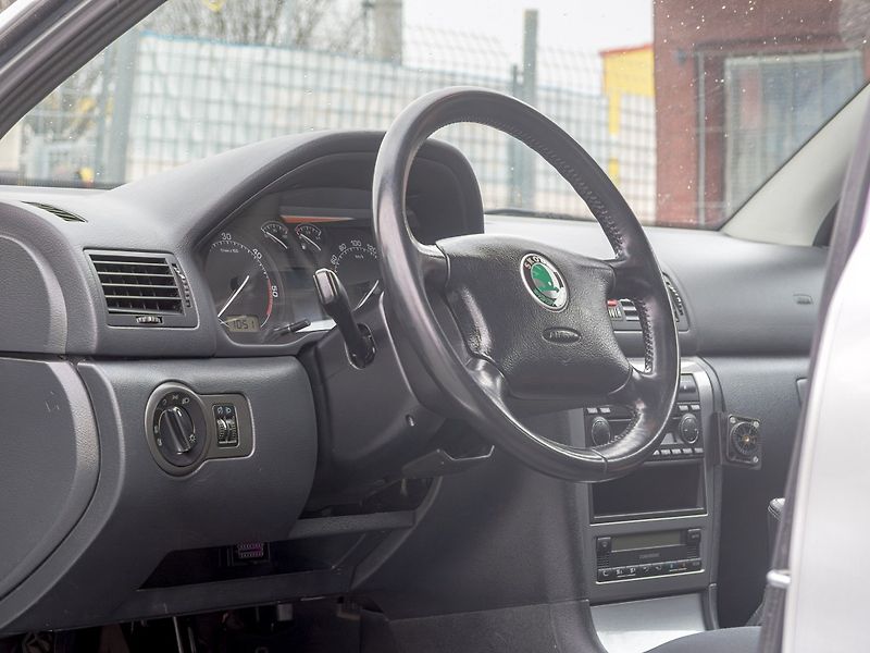 Škoda Octavia (2004) ČR 1.9TID 66KW – DIGI KLIMA - fotka 10 z 37