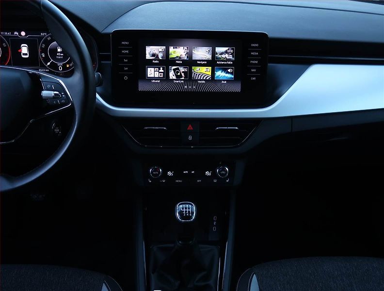 Škoda Scala (2021) Style 1.5 TSI, Serv.kniha - fotka 12 z 20