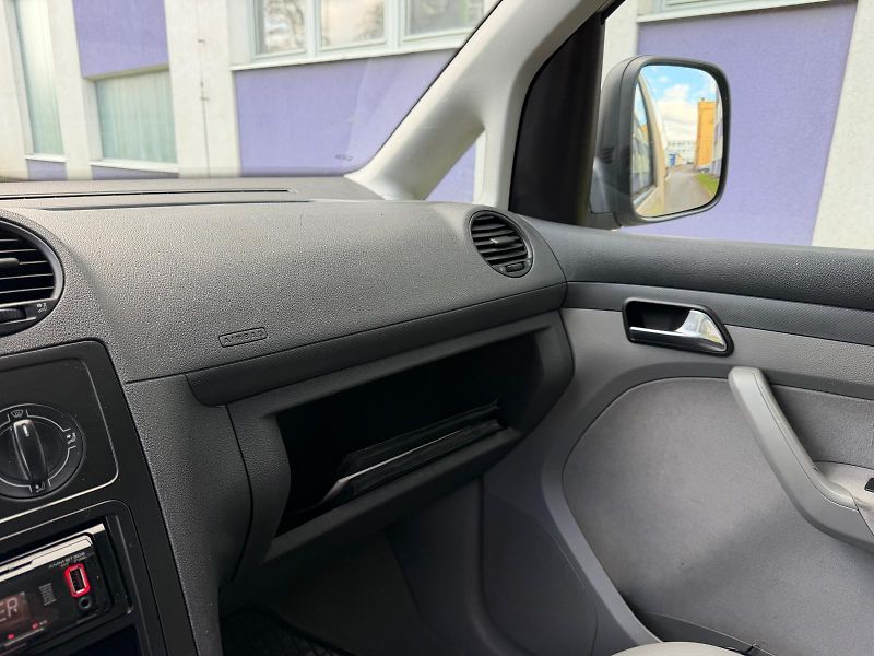 Volkswagen Caddy 2,0 CNG Ecofuel - fotka 17 z 20