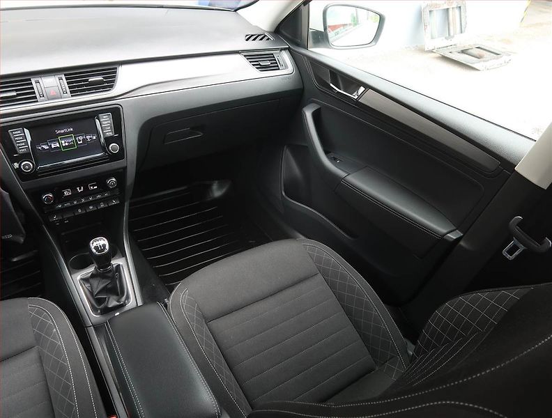 Škoda Rapid (2017) Ambition 1.4 TDI, Serv.kniha - fotka 8 z 18