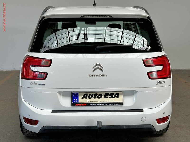 Citroën C4 Picasso (2015) 2.0HDi, 1.maj, Navigace - fotka 5 z 17