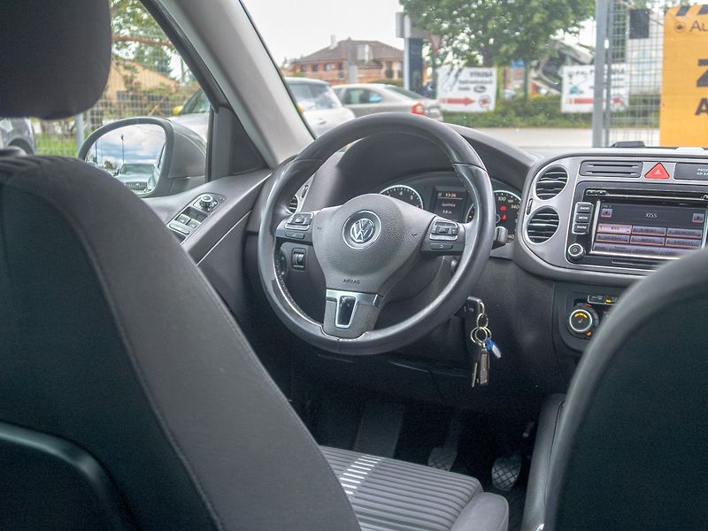 Volkswagen Tiguan (2010) ČR 2.0TSI 125KW 4x4 - SERVIS - fotka 14 z 48