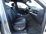 Volkswagen Touareg (2024) R-Line 3.0 TDI - NEZ.TOPENÍ - náhled 22