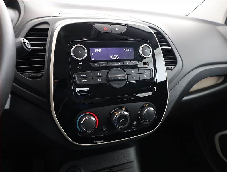 Renault Captur (2018) 1.2 TCe, Tempomat - fotka 10 z 19