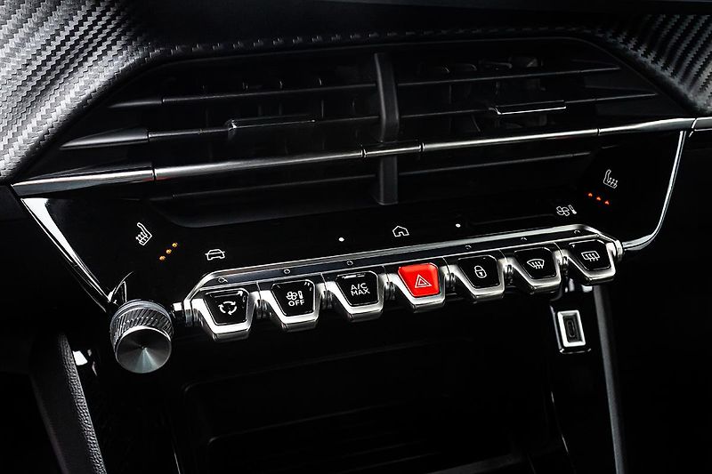 Peugeot 2008 (2026) 1,2 STYLE TURBO 100 S&S MAN6 - fotka 16 z 19