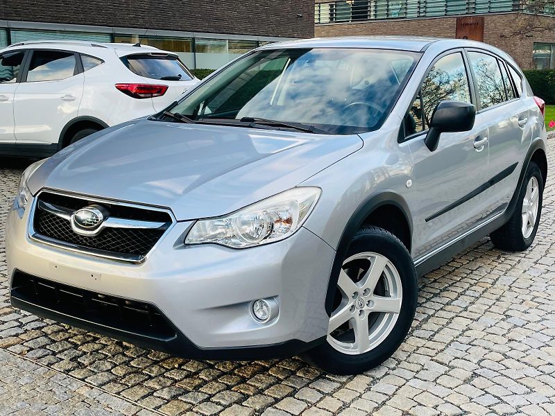 Subaru XV 1.6i 4x4 MAN SENZORY SERVISKA - fotka 2 z 36